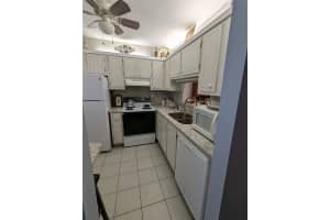 3430 Nw 52nd Avenue 102, Lauderdale Lakes