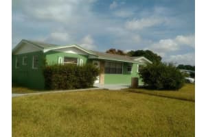 2951 Nw 208th Ter, Miami Gardens