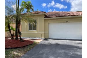 941 Bluewood Ter, Weston