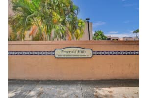 4000 N Hills Dr 7, Hollywood
