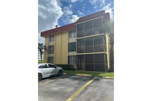 3253 Foxcroft Rd G305, Hollywood