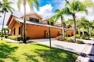 116 Se Crestwood Cir, Stuart