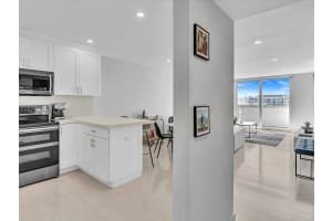 7118 Bonita Drive 904, Miami Beach