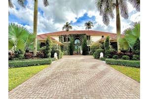 21379 Rockledge Ln, Boca Raton