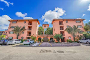 650 Tennis Club Dr 305, Fort Lauderdale