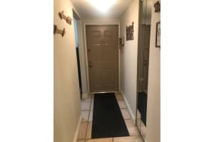 8592 W Sunrise Blvd 107, Plantation