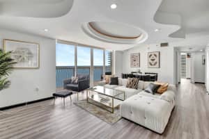 1200 Brickell Bay Dr 3001, Miami
