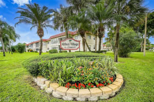 3 Abbey Ln 107, Delray Beach