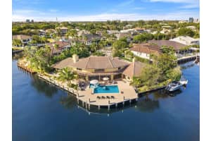 90 Compass Lane, Fort Lauderdale