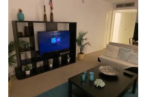 3301 N Country Club Dr 506, Miami 3301 N Country Club Dr 506, Miami