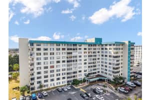 4330 Hillcrest Dr 419, Hollywood