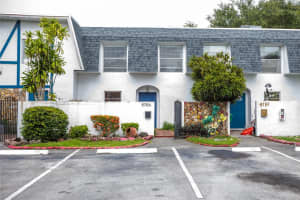 6764 Sw 40th St 40, Davie