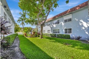 270 S Cypress Rd 211, Pompano Beach