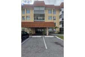 4152 Inverrary Dr 305, Lauderhill