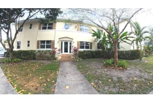 723 Ne 91st St 4c, Miami Shores