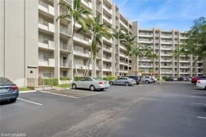 3940 Inverrary Blvd 403a, Lauderhill