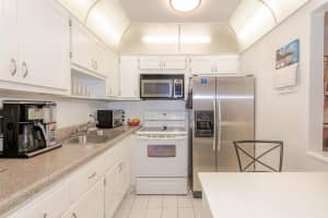 3071 Nw 47th Ter 317, Lauderdale Lakes