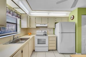 10123 Sunrise Lakes Boulevard 206, Sunrise