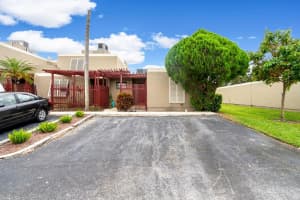 1591 W Fairway Rd 1591, Pembroke Pines