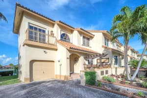 745 Ne 195th Street, Miami