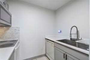 4142 Nw 90th Ave 103, Coral Springs