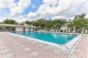 2903 Victoria Cir O4, Coconut Creek