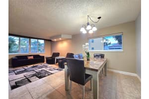 6700 Royal Palm Blvd 112d, Margate