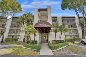 9440 Poinciana Pl 109, Davie