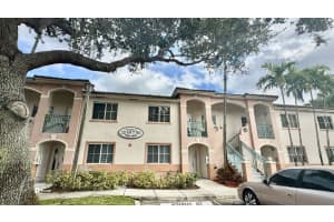 2125 Nw 77th Way 103, Pembroke Pines