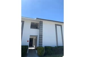 805 Se Central Pkwy 16, Stuart