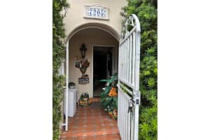 7205 W 2nd Lane, Hialeah