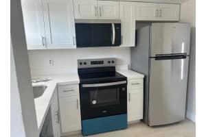 8300 Sunrise Lakes Blvd 204, Sunrise