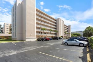 421 Ne 14th Avenue 302, Hallandale Beach