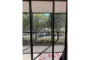 3801 Environ 315, Lauderhill