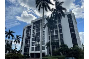 6875 Willow Wood Dr 2033, Boca Raton