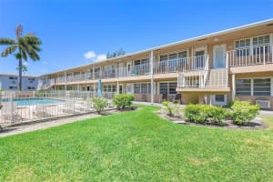 500 Layne Boulevard 6, Hallandale Beach