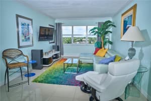 2555 Ne 11th St 703, Fort Lauderdale