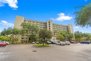 2232 N Cypress Bend Drive 107, Pompano Beach