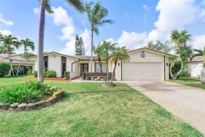 1024 Nw 83rd Dr, Coral Springs