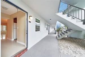 7897 Golf Circle Dr 112, Margate