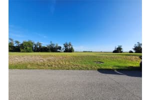7933 Castile Road, Sebring