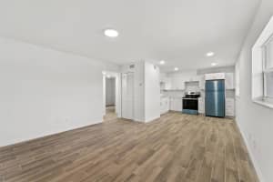 1301 Emerald Terrace 13, Fort Pierce