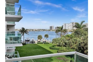 701 E Camino Real 4e, Boca Raton