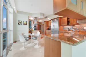 1430 S Ocean Blvd 10b, Lauderdale By The Sea