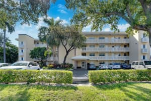 1332 Bayview Drive 203, Fort Lauderdale