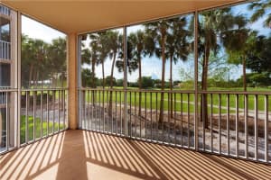250 Jacaranda Dr 209, Plantation