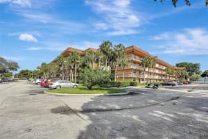 6095 N Sabal Palm Boulevard 212, Tamarac