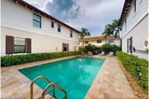 2727 Ne 14 St, Pompano Beach