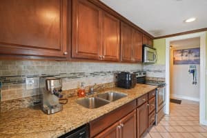 4174 Inverrary Drive 701, Lauderhill