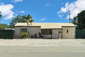 4932 Sw 12th St, Plantation